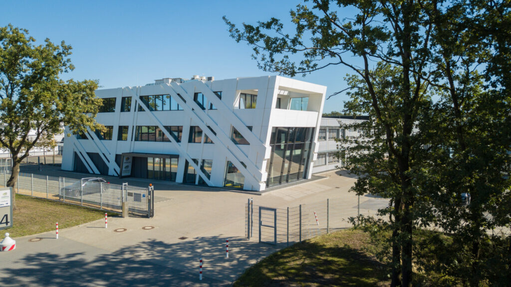 Modernes Bürogebäude mit einzigartigem Design